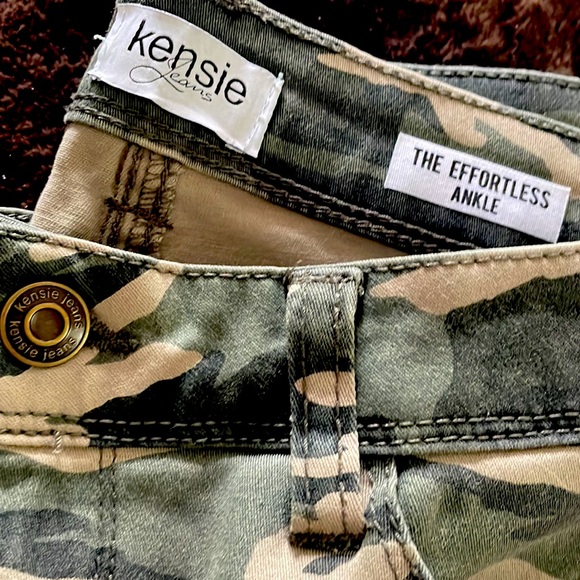 Two pair camo  skinny jeans. Size 2 I only wore once. Fits true to size. Bundle - Picture 3 of 5